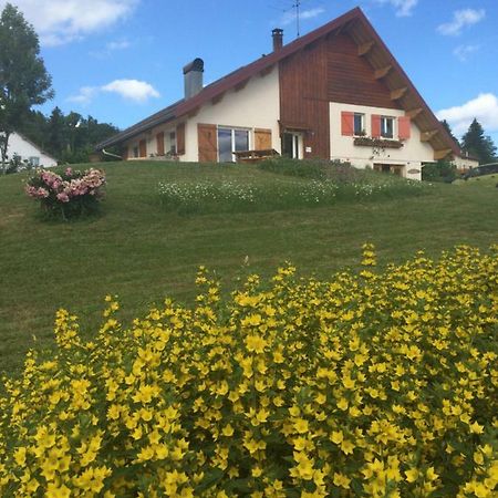 Au Charnet Bed & Breakfast Les Fourgs Exterior foto