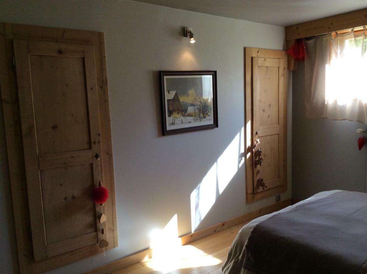 Au Charnet Bed & Breakfast Les Fourgs Exterior foto