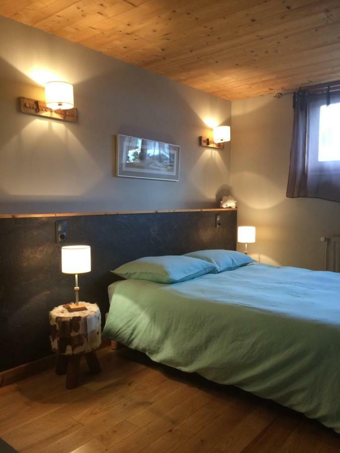 Au Charnet Bed & Breakfast Les Fourgs Exterior foto