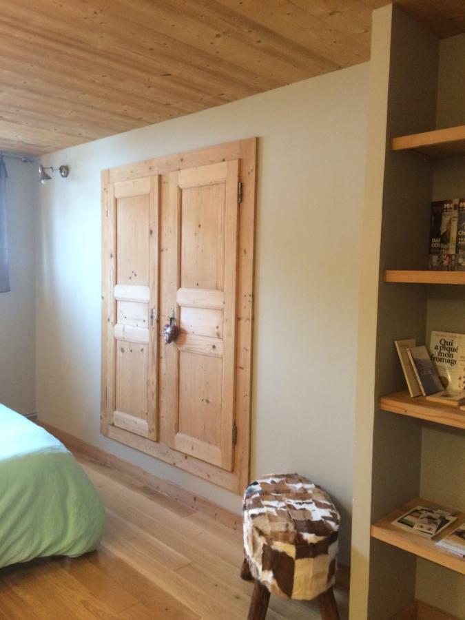Au Charnet Bed & Breakfast Les Fourgs Exterior foto